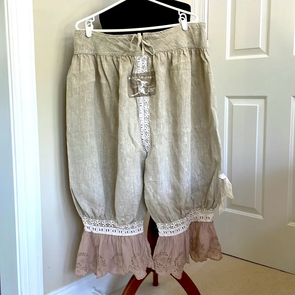 Magnolia Pearl Bloomers - Picture 2 of 3